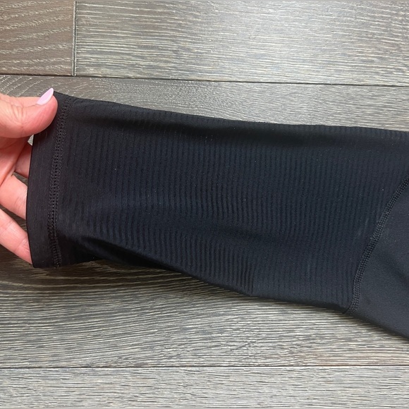 Z by Zella Black 7/8 leggings with panels at bottom of legs. Women’s Small - Picture 7 of 9